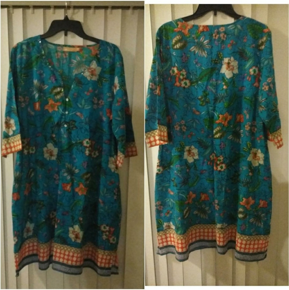 La Cera Tunic Floral w Beading around Neck